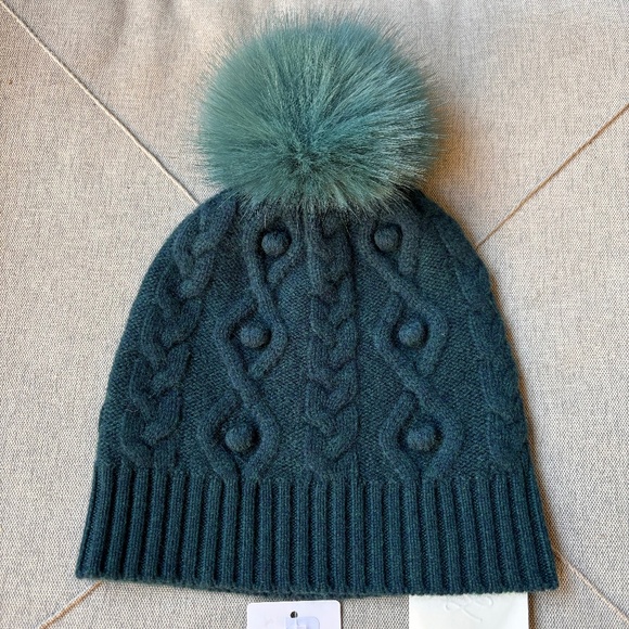 KINROSS CASHMERE CABLE HAT WITH POM - Picture 1 of 5